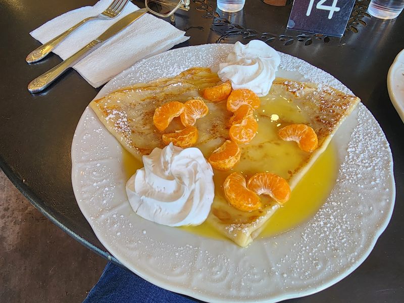 Nesmon Cafe and Boutique food