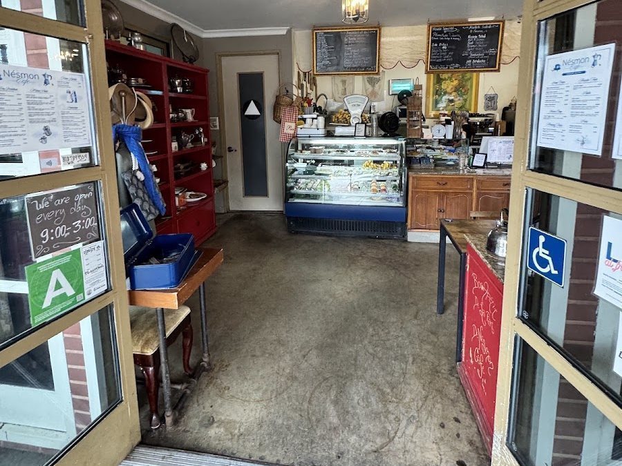 Nesmon Cafe and Boutique
